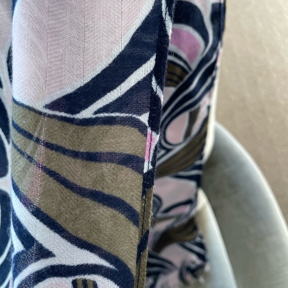 Ann Taylor large wrap scarf lightweight Art Nouveau print purple/pink/green - Picture 3 of 3